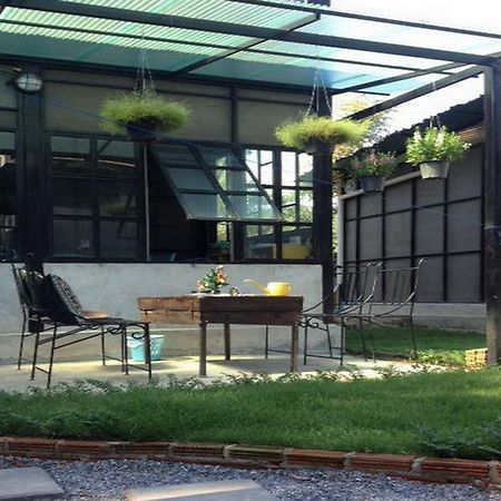 A Pousada Viva Shack Chiang Mai Exterior foto