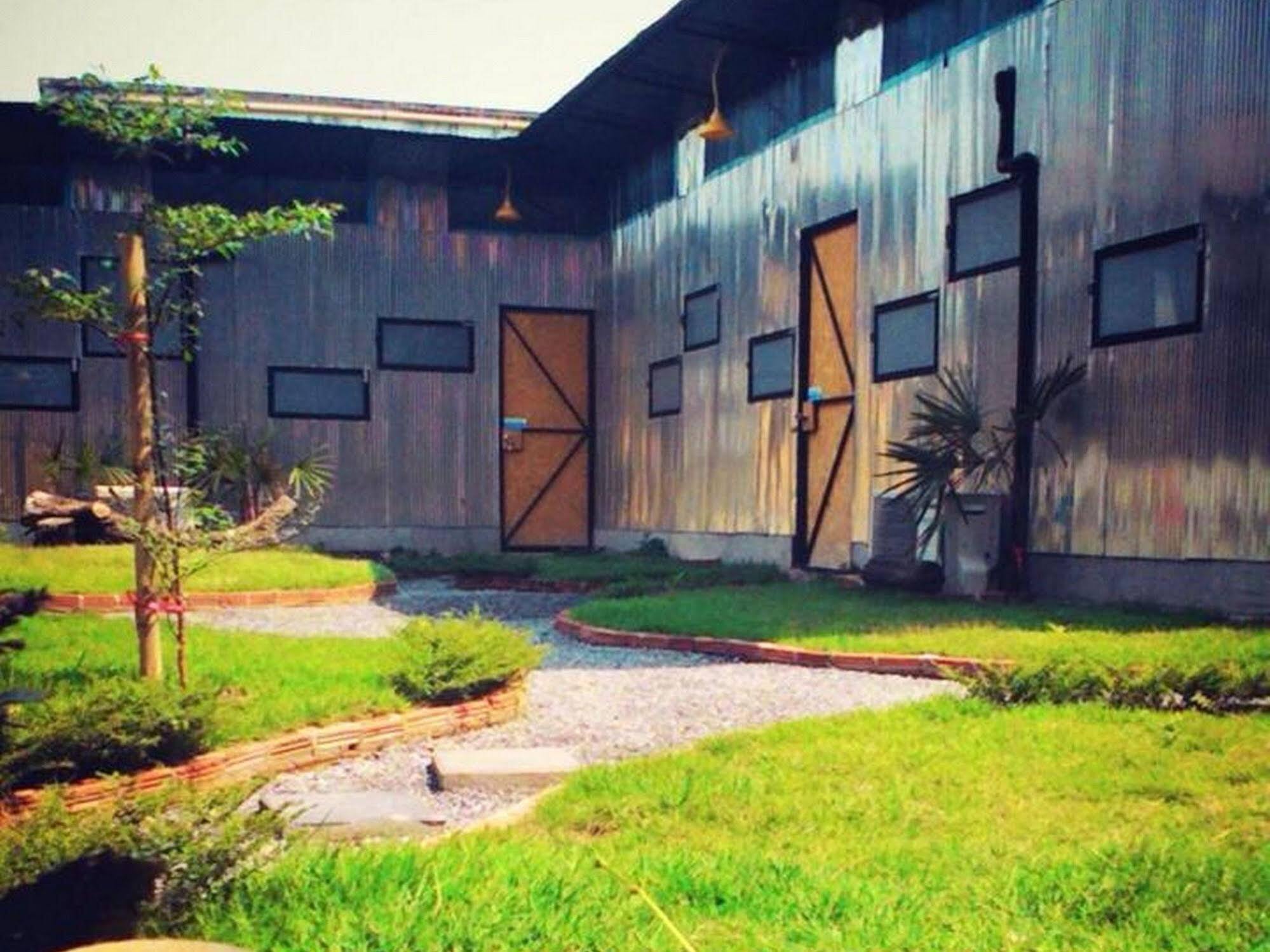 A Pousada Viva Shack Chiang Mai Exterior foto